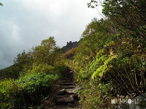 マネキ岩